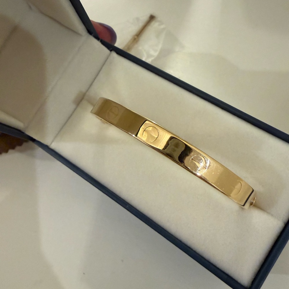 18K yellow gold screw bangle size 15 cm